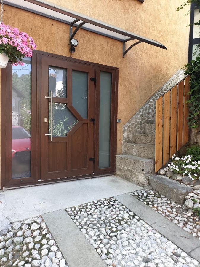 Apartma Na Klancu Kobarid Exterior foto
